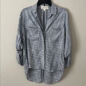 Like New! Anthropologie Cloth and Stone Plaid Button-Up Shirt in Size S